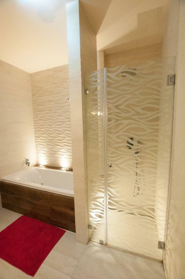 Prestige Apartment Komárno Exteriér fotografie