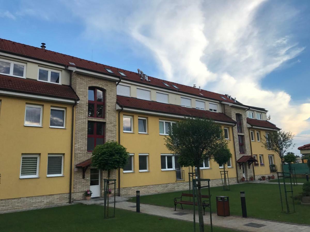 Prestige Apartment Komárno Exteriér fotografie